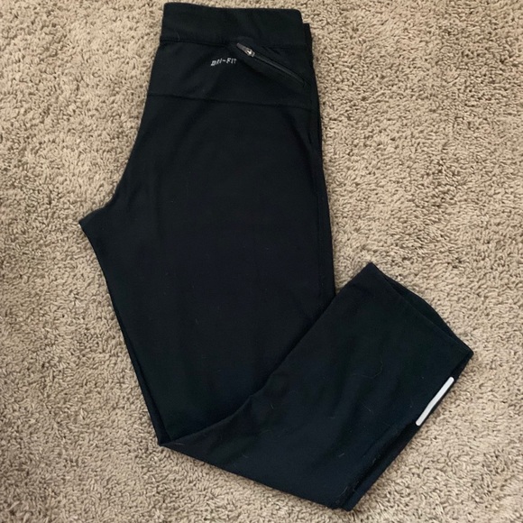 Nike crop legging - Picture 2 of 2